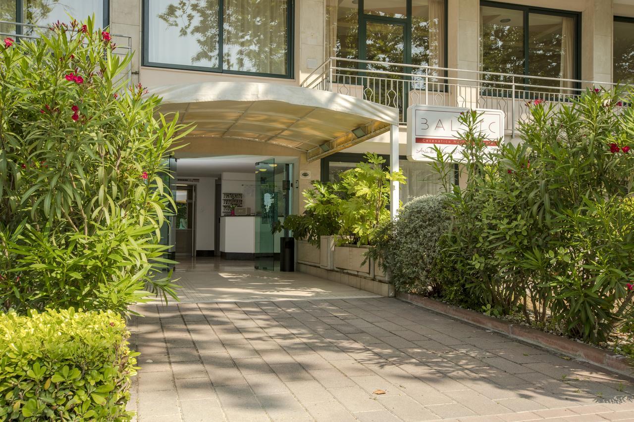 Hotel Baltic Cesenatico Exterior photo